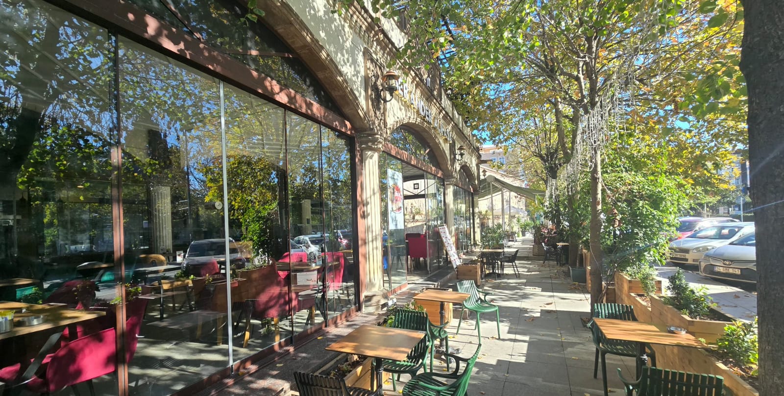 Serander Grup: Cafe ve Restaurant Projesi (2000) - Görsel 4